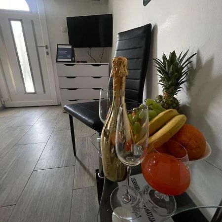 Apartment Matijas, 3 Bedroom Apt With Terrace And Parking Split Exterior foto